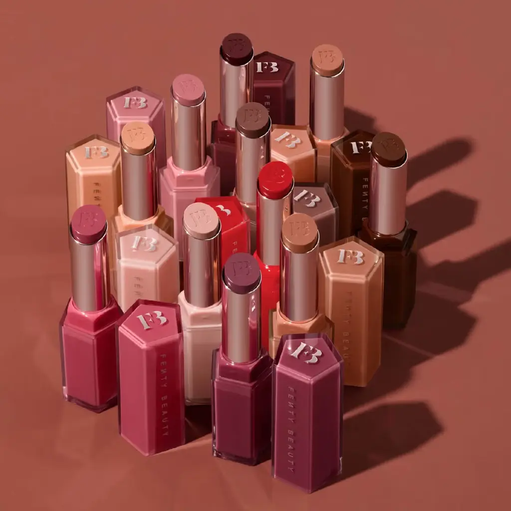 فنتي بيوتي - قلم شفاه جلوس جلو بوم لمعان عالي 3.6 جرام