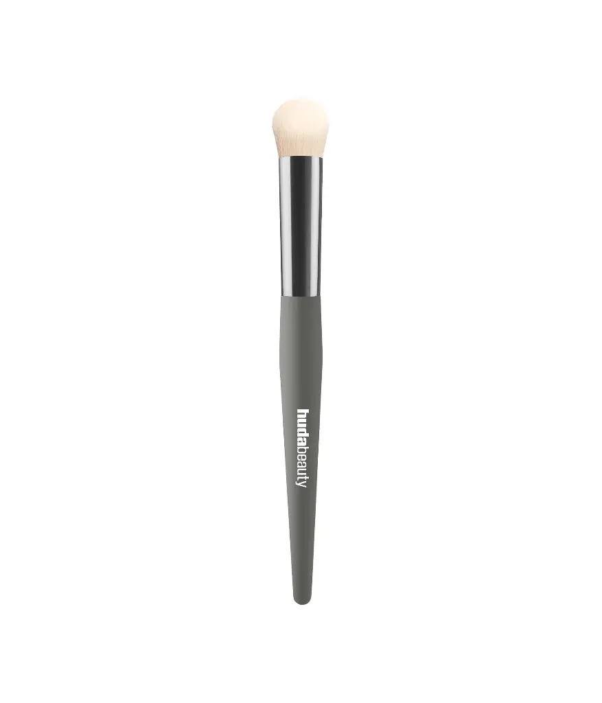 HUDA BEAUTY - UNDEREYE BUFF BRUSH