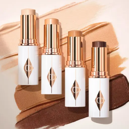 شارلوت تلبري - ستيك فاونديشن أونريل سكين بإشراقة طبيعية مرطِّبة 9 جرام